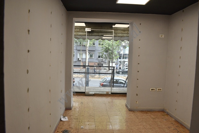Store for rent in 21 Dhjetori area in Tirana, Albania